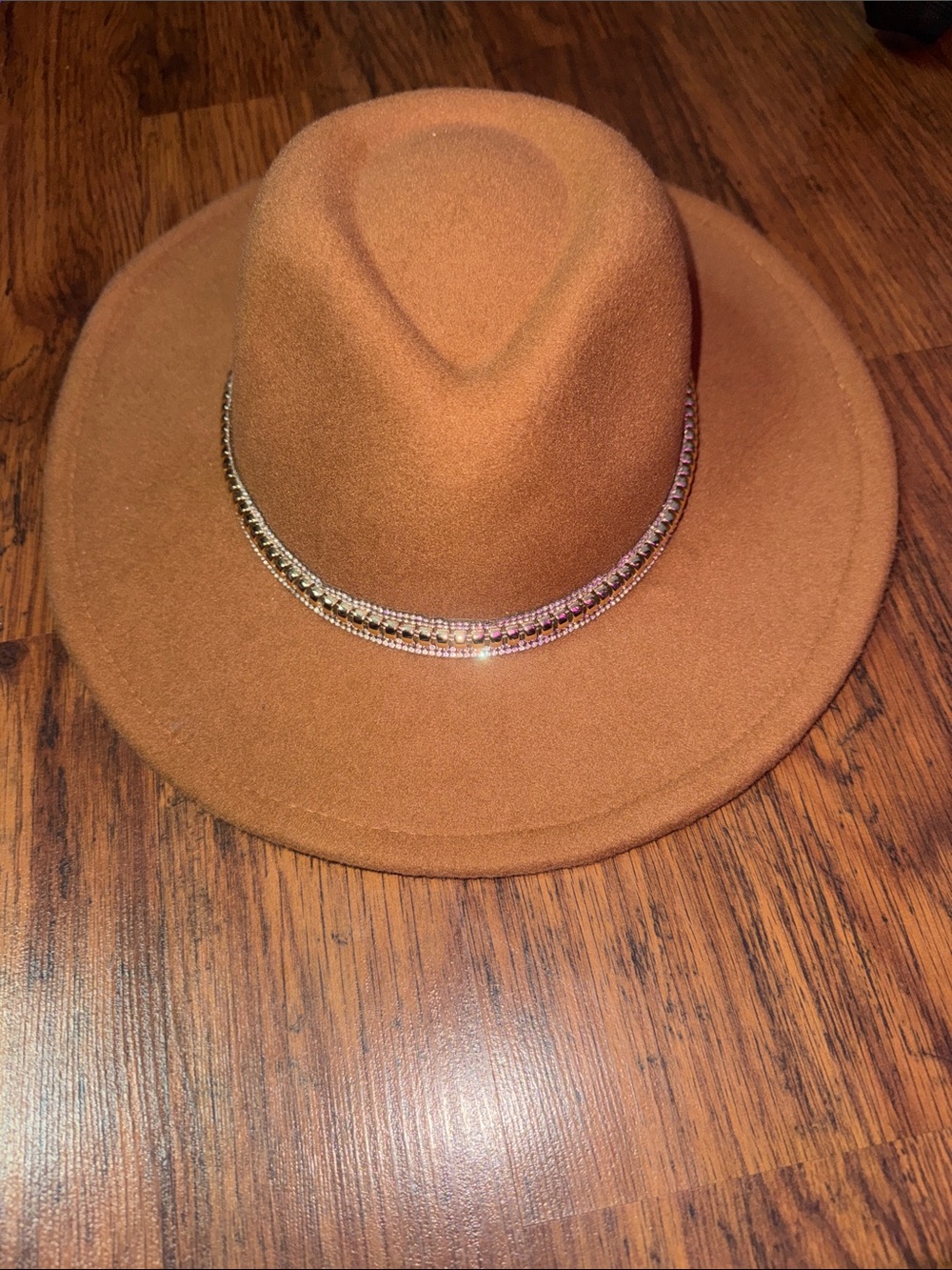 Women’s Wide-Brim Felt Fedora Hat in Rust with Rhinestone Band